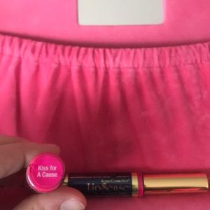 Kiss for a cause LipSense